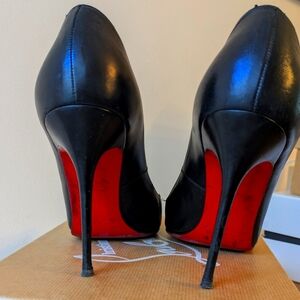 Christian Louboutin Size 40 Black Calf Leather